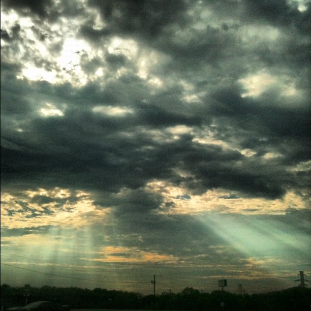 Dramatic Texas sky (photo by Tui Snider)