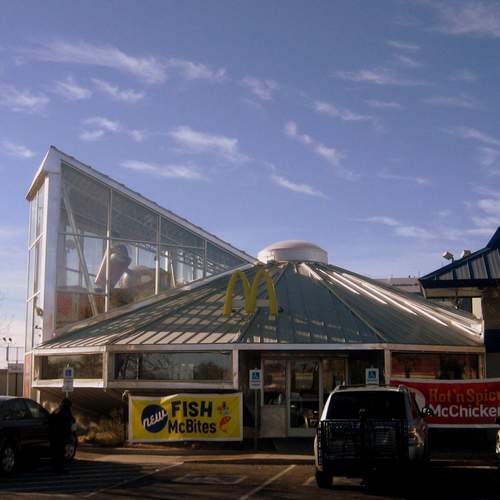 Roswell, New Mexico UFO McDonalds (photo by Tui Snider)