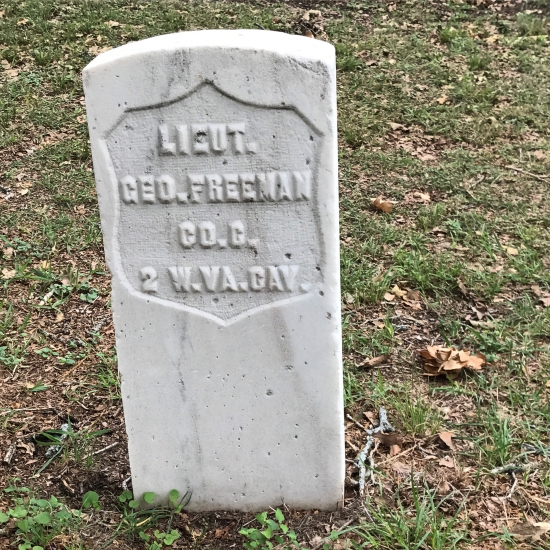 Civil War headstone for a Union soldier. (photo by Tui Snider)